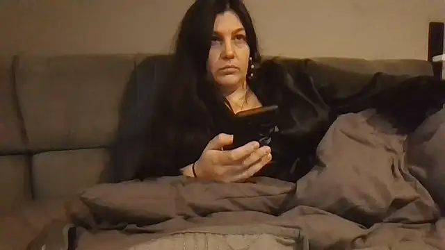 Snapshot of Feymaria chatting on 10.20.25 Feymaria online show from 10.20.25