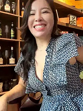 YINGZI-666 online show from 10.17.25