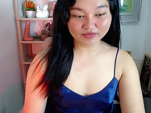 Snapshot of Eyes-on-me chatting on 06.15.26 Eyes-on-me online show from 06.15.26