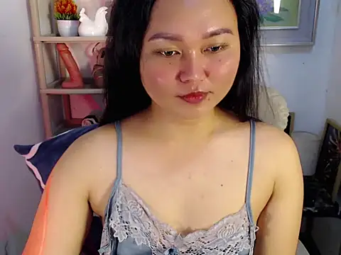 Snapshot of Eyes-on-me chatting on 06.28.26 Eyes-on-me online show from 06.28.26