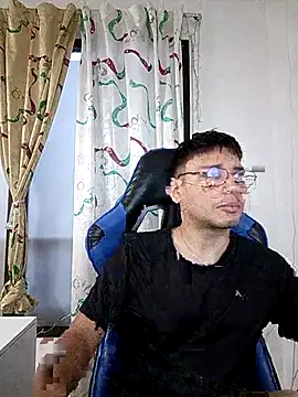 Snapshot of marcuswildx chatting on 11.20.25 marcuswildx online show from 11.20.25