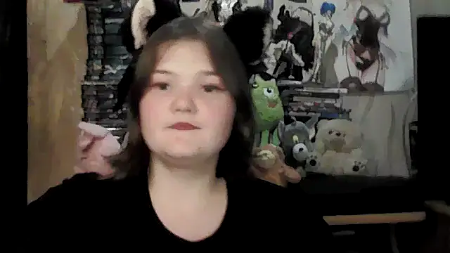 Snapshot of Noir_Shiro chatting on 10.29.25 Noir Shiro online show from 10.29.25