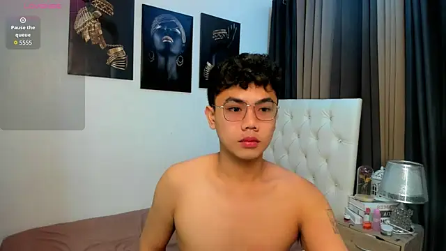 Snapshot of JuliuswildCock chatting on 10.09.25 JuliuswildCock online show from 10.09.25