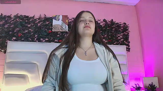 Krystal Heartss online show from 02.14.26