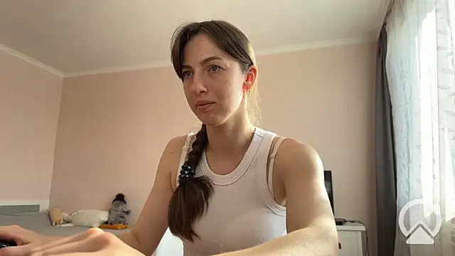 Prettyyy Angel online show from 11.25.25