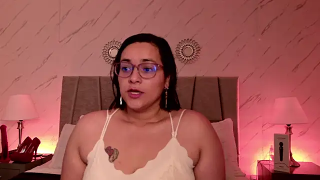 Michell Monet online show from 03.12.26