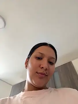 Snapshot of IsabellaJoness_ chatting on 10.16.25 IsabellaJoness  online show from 10.16.25