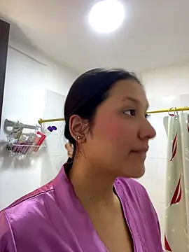 Snapshot of IsabellaJoness_ chatting on 10.21.25 IsabellaJoness  online show from 10.21.25