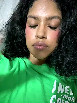 miiabrown18 online show from 11.23.25