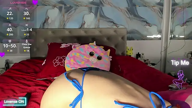 Snapshot of luluubloomm chatting on 11.01.25 luluubloomm online show from 11.01.25