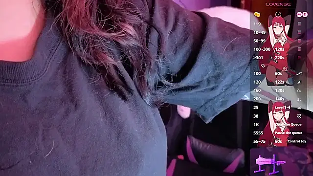 Snapshot of suzumeayaka chatting on 11.10.25 suzumeayaka online show from 11.10.25