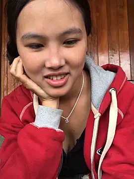 Mai lovely online show from 10.31.25