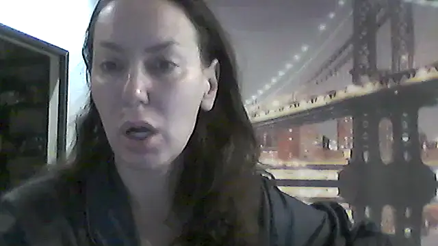 Snapshot of Selirine chatting on 10.10.25 Selirine online show from 10.10.25