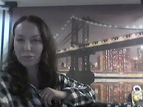 Snapshot of Selirine chatting on 10.16.25 Selirine online show from 10.16.25
