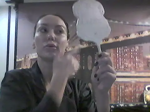 Snapshot of Selirine chatting on 10.17.25 Selirine online show from 10.17.25