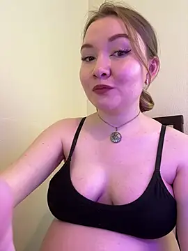 Amalie Smith online show from 05.24.26