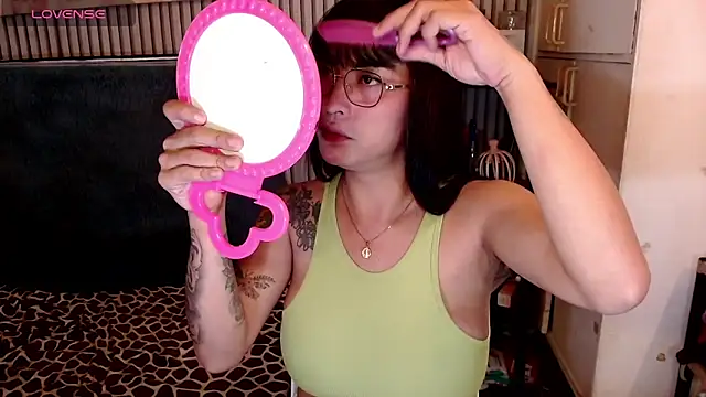 Snapshot of YourDreamTrans chatting on 10.21.25 YourDreamTrans online show from 10.21.25