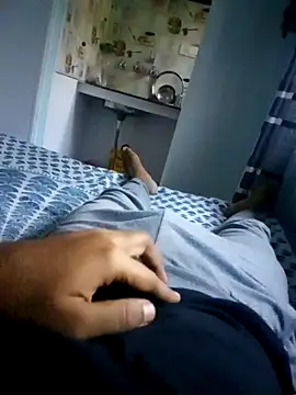 Snapshot of HolaPeeps chatting on 11.02.25 HolaPeeps online show from 11.02.25