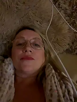 Littleangeleyes online show from 10.24.25