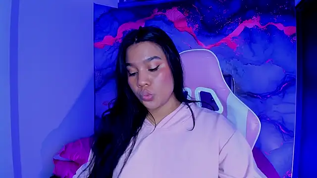 Snapshot of Tamara_Johnss_ chatting on 09.30.25 Tamara Johnss  online show from 09.30.25