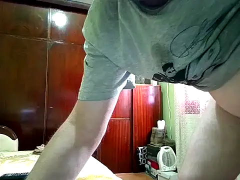 Snapshot of rockos1976 chatting on 10.18.25 rockos1976 online show from 10.18.25