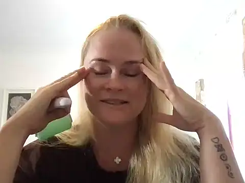 Sweet-TessaXX online show from 02.17.26