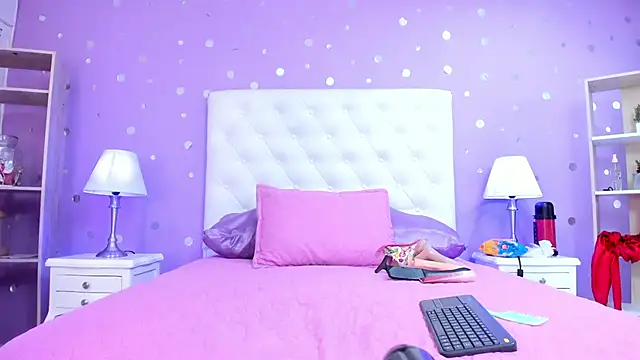 alana johnson 0 online show from 09.30.25