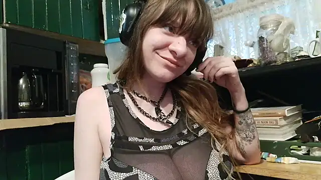 Snapshot of maribel672 chatting on 10.04.25 maribel672 online show from 10.04.25