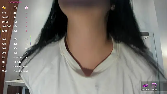 Natasha Kiim  online show from 11.17.25