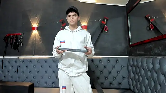 liam coleman25 online show from 12.17.25