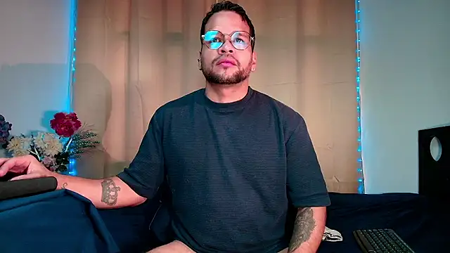 LucasGaeel online show from 02.02.26