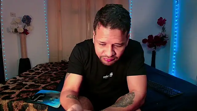 LucasGaeel online show from 04.12.26