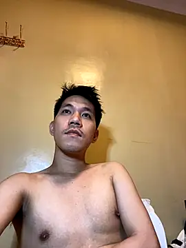 Snapshot of asian_guy_69 chatting on 10.21.25 asian guy 69 online show from 10.21.25
