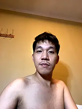 Snapshot of asian_guy_69 chatting on 10.23.25 asian guy 69 online show from 10.23.25