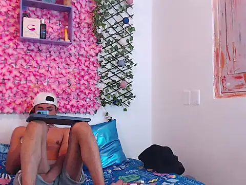 FUNNY AND HORNEY online show from 09.26.25