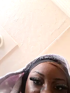 Snapshot of itz_mocha chatting on 04.16.26 itz mocha online show from 04.16.26