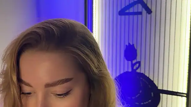 Fynariss online show from 10.24.25