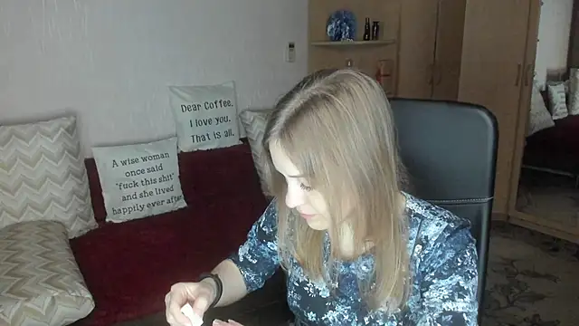 Snapshot of Tiffany_Bates chatting on 02.01.26 Tiffany Bates online show from 02.01.26