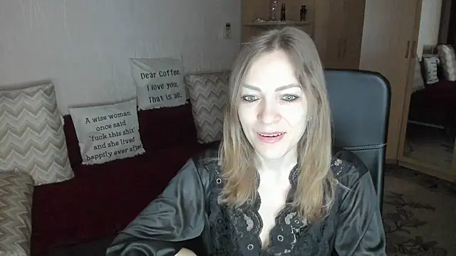 Snapshot of Tiffany_Bates chatting on 03.03.26 Tiffany Bates online show from 03.03.26