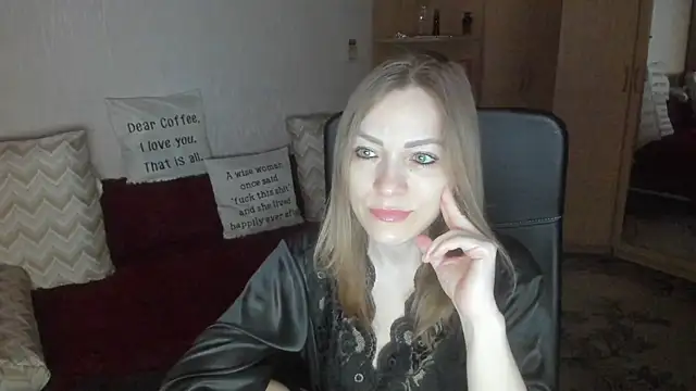 Snapshot of Tiffany_Bates chatting on 03.16.26 Tiffany Bates online show from 03.16.26