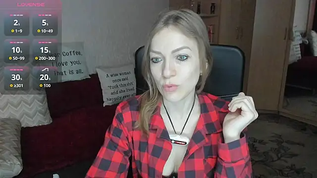 Snapshot of Tiffany_Bates chatting on 04.12.26 Tiffany Bates online show from 04.12.26