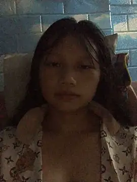 Snapshot of khatvong chatting on 10.02.25 khatvong online show from 10.02.25