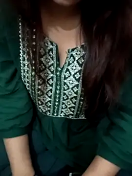 Snapshot of Minakshi_677 chatting on 12.15.25 Minakshi 677 online show from 12.15.25