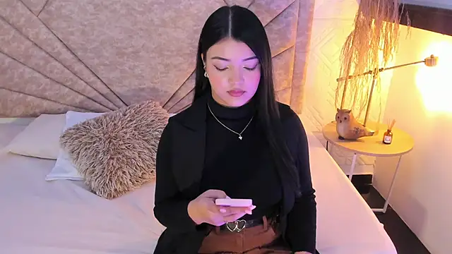 EmmaBlossom online show from 12.16.25