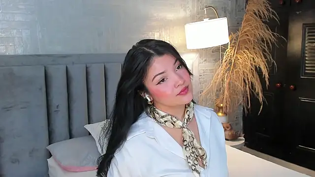 Snapshot of EmmaBlossom chatting on 05.21.26 EmmaBlossom online show from 05.21.26