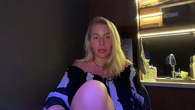 Miravynn online show from 02.25.26