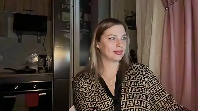 Snapshot of Moniraya chatting on 04.03.26 Moniraya online show from 04.03.26