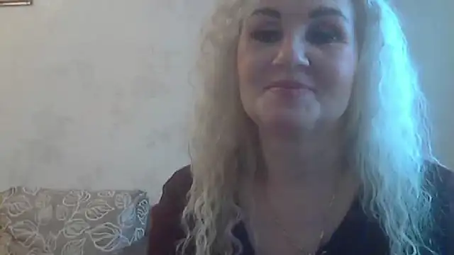 Snapshot of LadySexyBlond chatting on 10.30.25 LadySexyBlond online show from 10.30.25