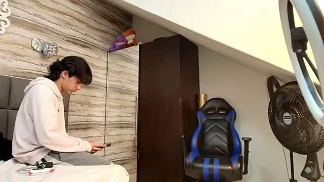 Lovers 21 online show from 03.19.26