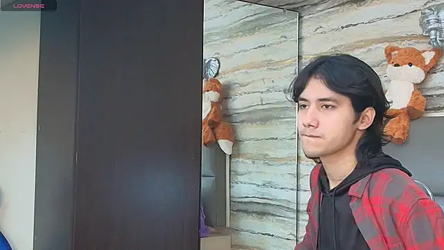 Lovers 21 online show from 04.29.26